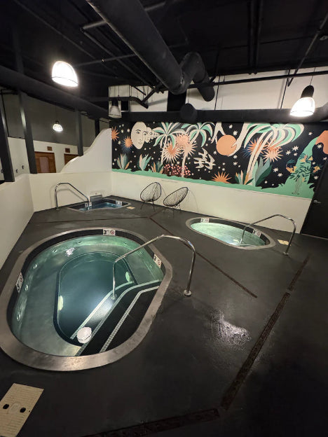 hot tubs at the ladies room spa